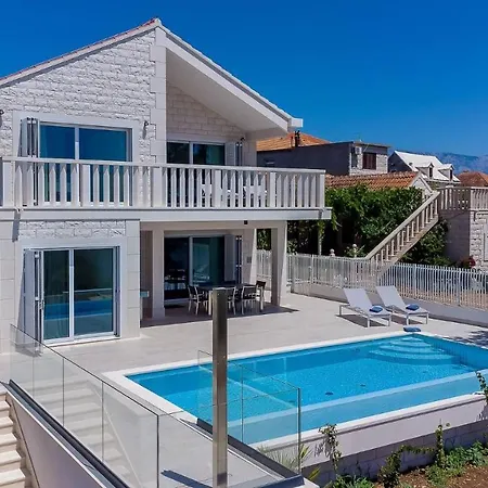 فيلة Luxury Sunny Side With Private Pool *