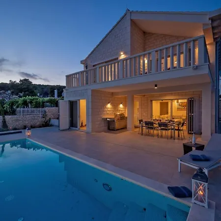 Luxury Sunny Side With Private Pool *